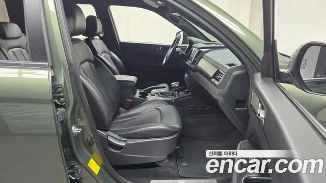 KG_Mobility_Ssangyong Rexton Новый Rexton Sport Khan Дизель 2.2 4WD — Фото автомобиля 26