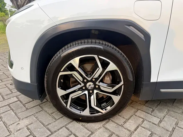 Nio EC6 — Фото автомобиля 14