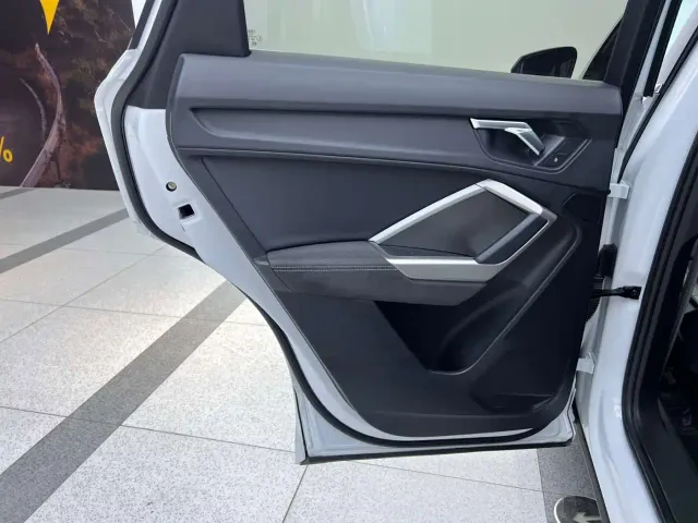 Audi Q3 — Фото автомобиля 12