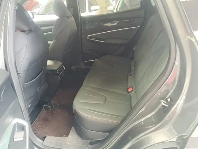 Geely Boyue — Фото автомобиля 16
