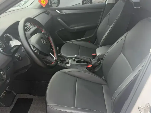 Skoda Octavia — Фото автомобиля 7