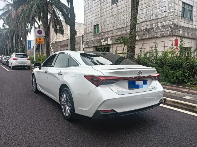 Toyota Avalon — Фото автомобиля 14