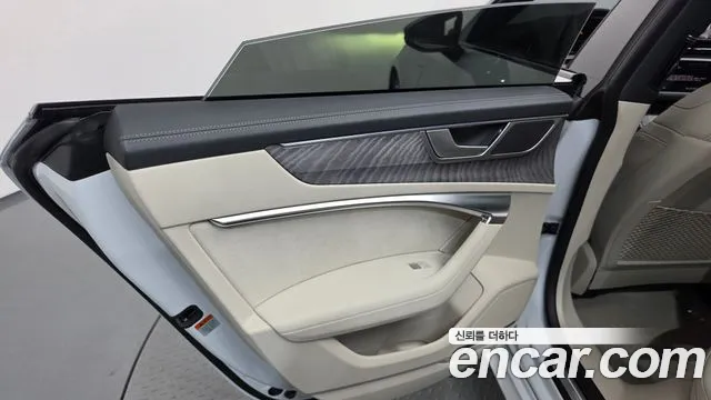 Audi A7 4K — Фото автомобиля 14