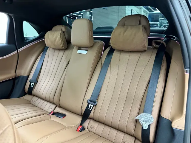 Mercedes-Benz E-Class — Фото автомобиля 18