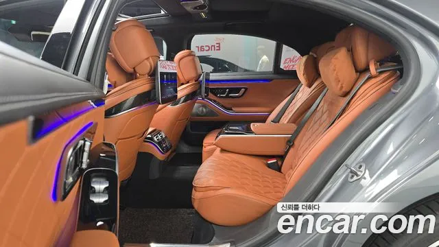 Mercedes-Benz S-Class — Фото автомобиля 12