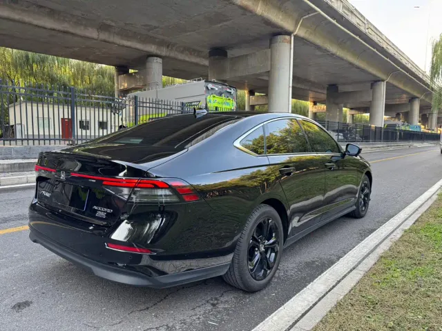 Honda Accord — Фото автомобиля 7