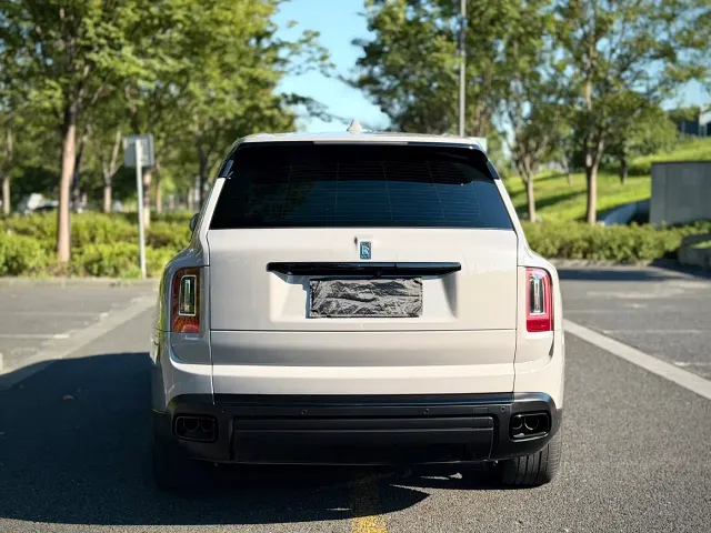 Rolls-Royce Cullinan — Фото автомобиля 4