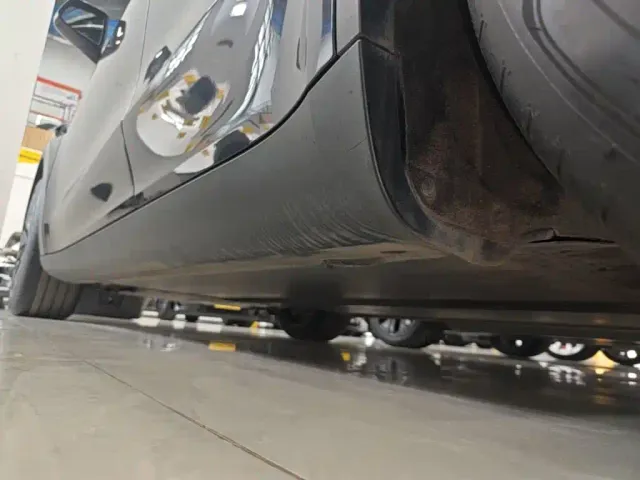 Tesla Model Y — Фото автомобиля 21