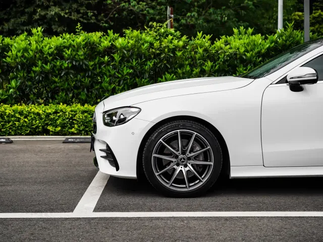 Mercedes-Benz E-Class — Фото автомобиля 6