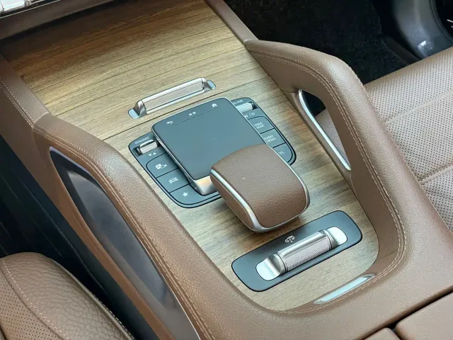 Mercedes-Benz GLS-Class — Фото автомобиля 26