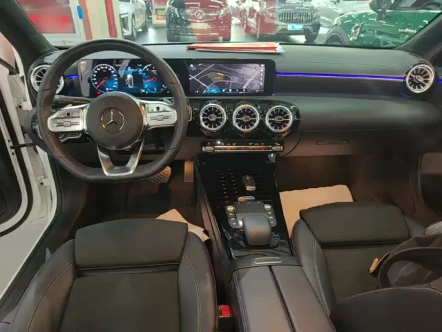 Mercedes-Benz A-Class — Фото автомобиля 9