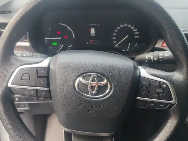 Toyota Granvia — Фото автомобиля 15