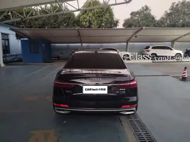 Audi A6L — Фото автомобиля 12