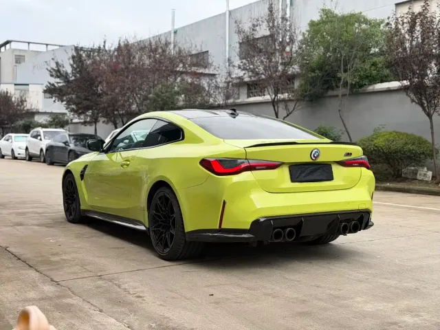 BMW M4 — Фото автомобиля 11
