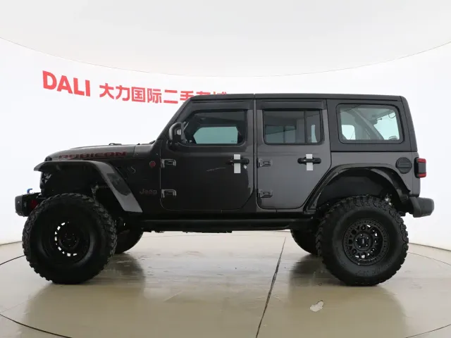 Jeep Wrangler — Фото автомобиля 14
