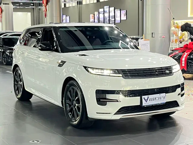 Land Rover Range Rover Sport — Фото автомобиля 3