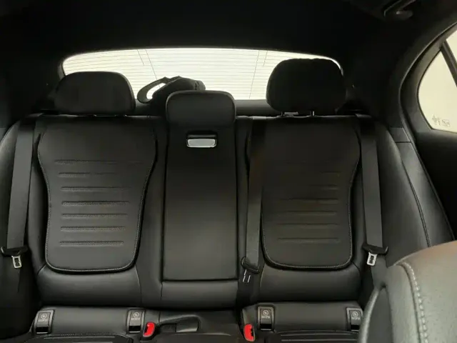 Mercedes-Benz C-Class — Фото автомобиля 9