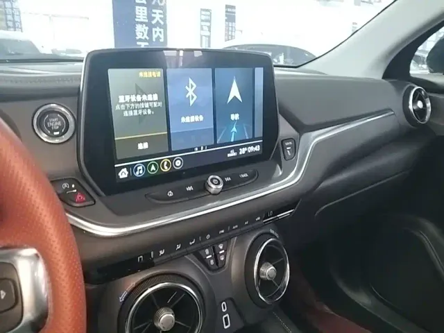 Chevrolet Trailblazer — Фото автомобиля 12