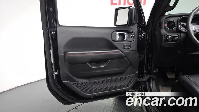 Jeep Wrangler JL — Фото автомобиля 13