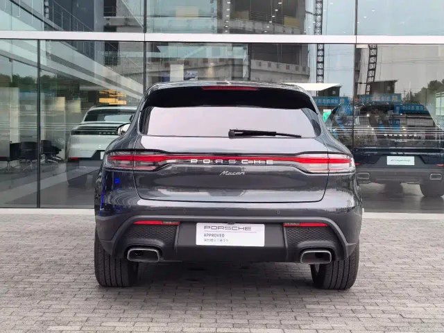 Porsche Macan — Фото автомобиля 10
