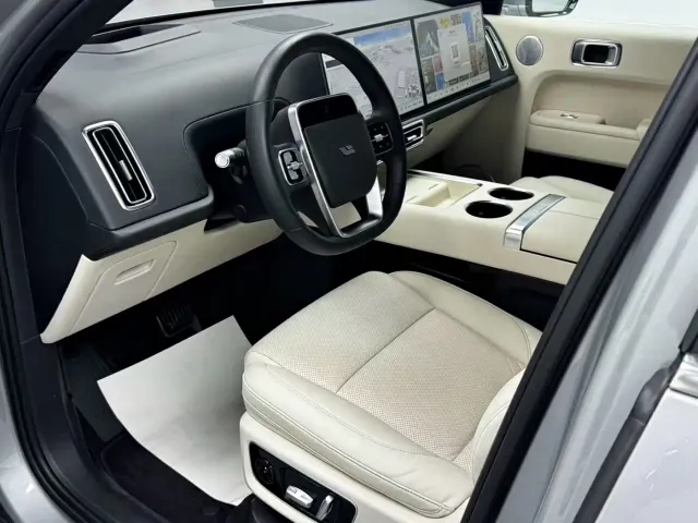 Li Auto L9 — Фото автомобиля 4