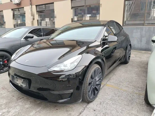 Фотография автомобиля — Tesla Model Y