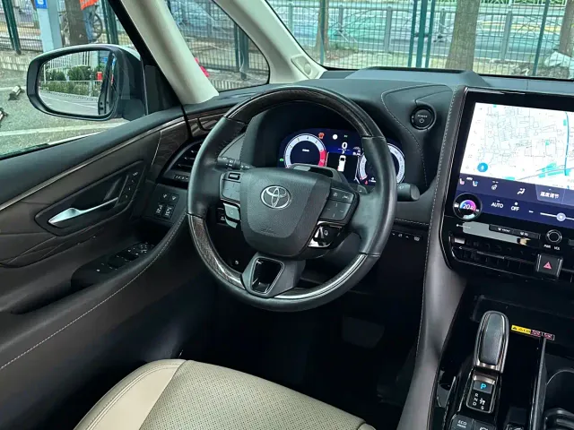 Toyota Alphard — Фото автомобиля 20