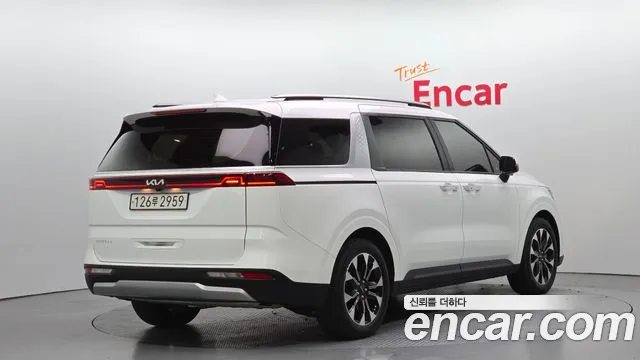 Kia Canival Carnival 4 поколение Дизель 9 мест Prestige — Фото автомобиля 2
