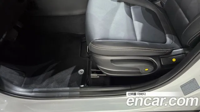 Hyundai Venue — Фото автомобиля 27