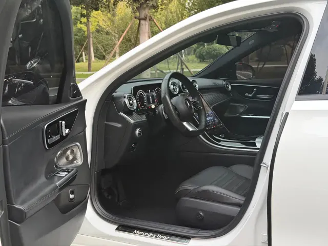 Mercedes-Benz C-Class — Фото автомобиля 4