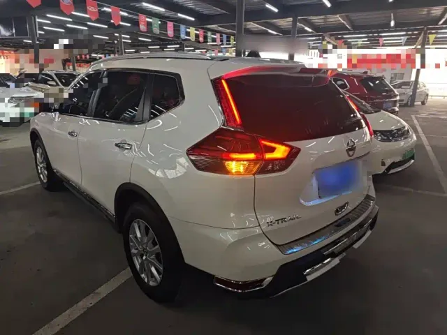 Nissan X-Trail — Фото автомобиля 22