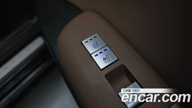 Hyundai Grandeur Grandeur (GN7) 3.5 Бензин 2WD — Фото автомобиля 19