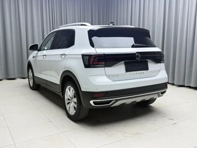 Volkswagen T-Cross — Фото автомобиля 4