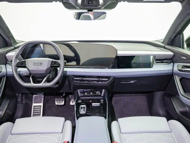 Audi Q6L e-tron — Фото автомобиля 14