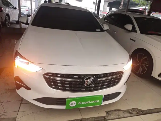 Buick Regal — Фото автомобиля 2