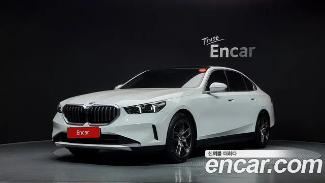 Фотография автомобиля — BMW 5-Series