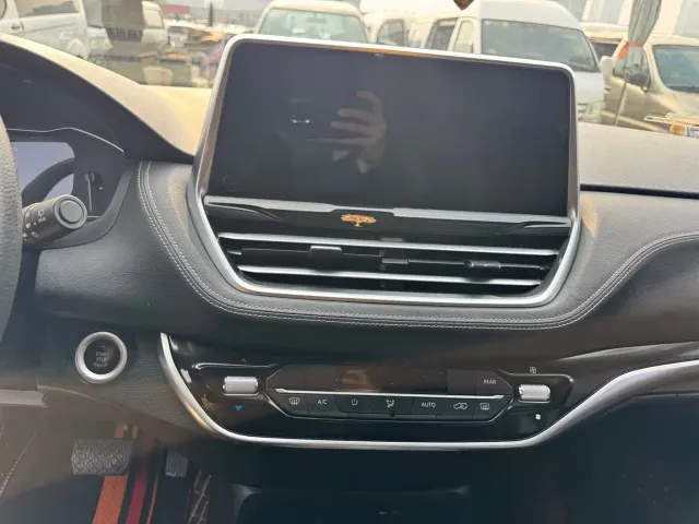 Maxus G20 — Фото автомобиля 7