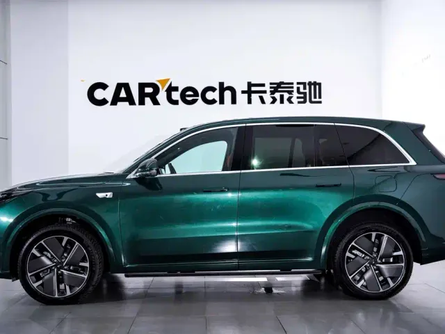 Li Auto L8 — Фото автомобиля 8