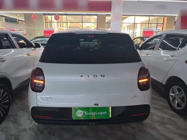 GAC Aion UT — Фото автомобиля 5