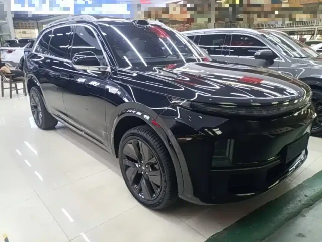 Li Auto L7 — Фото автомобиля 3