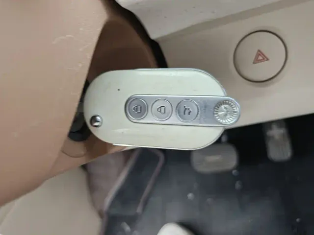 Wuling Motors Hongguang MINIEV 2024 Model 3rd Generation 170km — Фото автомобиля 8