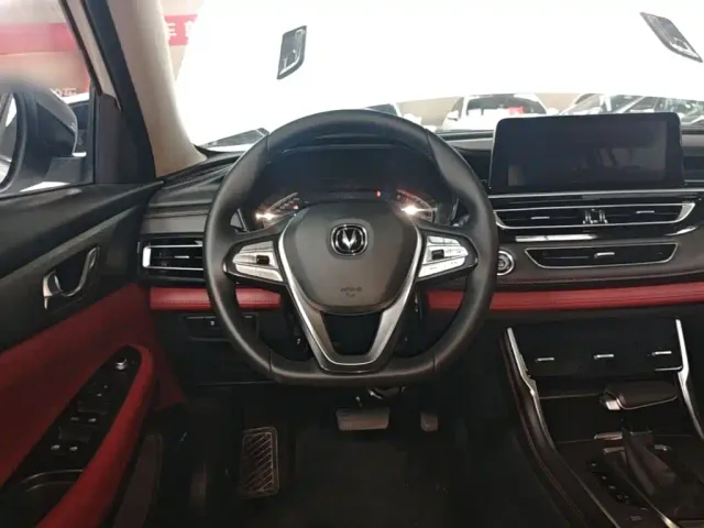 Changan CS75 — Фото автомобиля 10