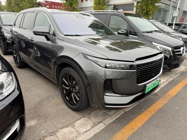 Li Auto ONE — Фото автомобиля 3