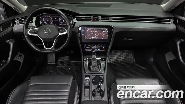 Volkswagen Passat — Фото автомобиля 7