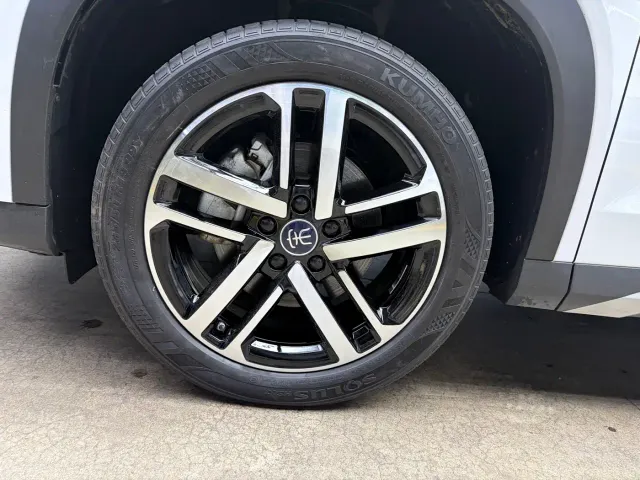 BYD Song L DM-i — Фото автомобиля 16