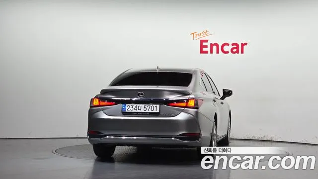 Lexus ES 7th Gen — Фото автомобиля 4