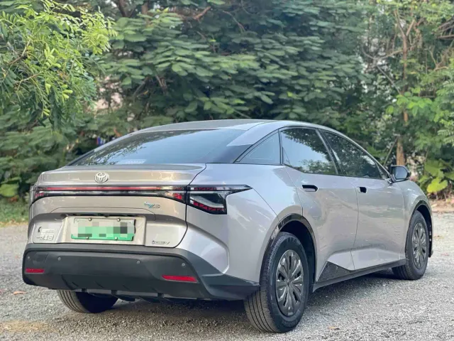 Toyota bZ3 — Фото автомобиля 10