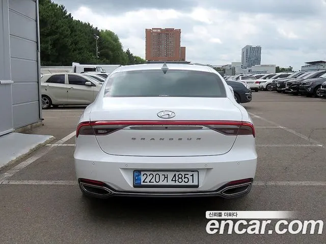Hyundai Grandeur Grandeur (New) Hybrid — Фото автомобиля 3