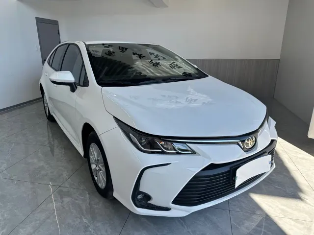 Toyota Corolla — Фото автомобиля 3