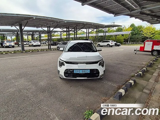 Kia Niro — Фото автомобиля 3
